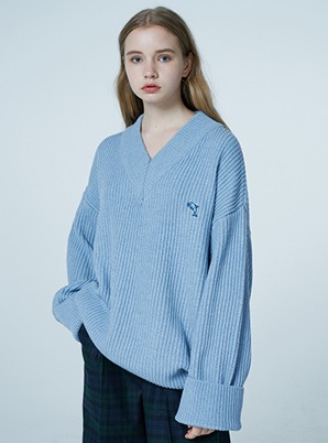 WAIKEI DOLPHIN EMBROIDERY V NECK WOOL KNIT